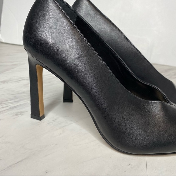 Vince Camuto Setenda Black Leather Pointed Toe Pump 9 1/2 - Picture 10 of 16